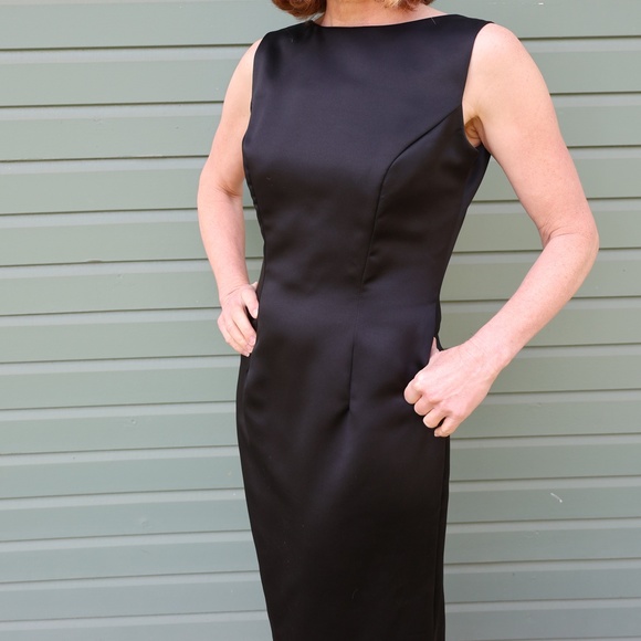 Full length black formal sheath gown, medium - Picture 2 of 3